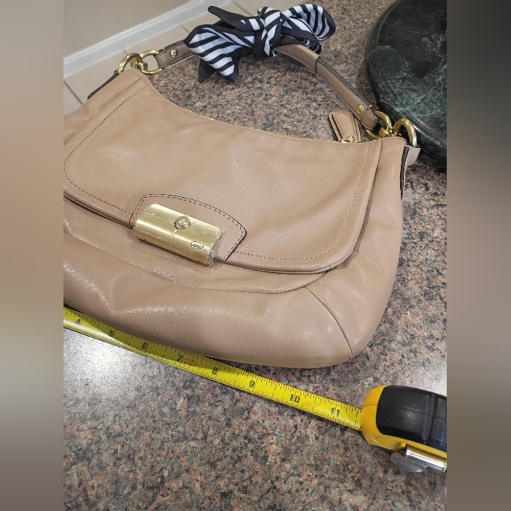 Coach Kirsten tan med leather shoulder bag - Picture 10 of 17